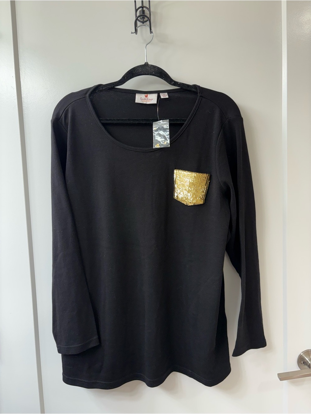 NWT Quacker Factory Black Knit Top with Gold Sequin Pocket SZ 1X